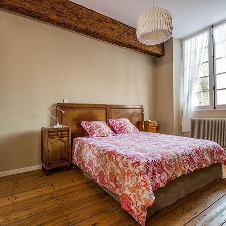 Chambres D'Hotes Le Relais Des Remparts Rions Buitenkant foto
