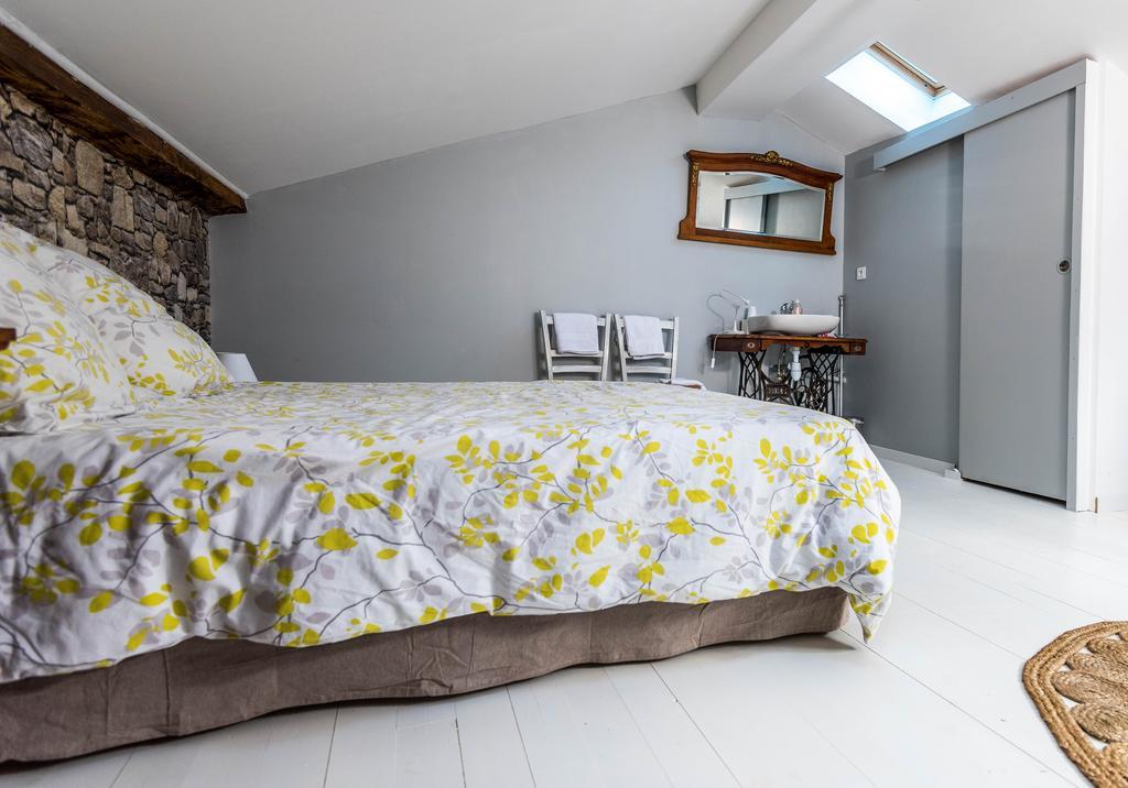 Chambres D'Hotes Le Relais Des Remparts Rions Buitenkant foto