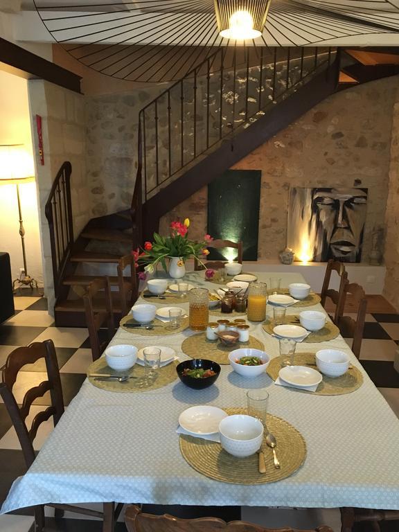 Chambres D'Hotes Le Relais Des Remparts Rions Buitenkant foto